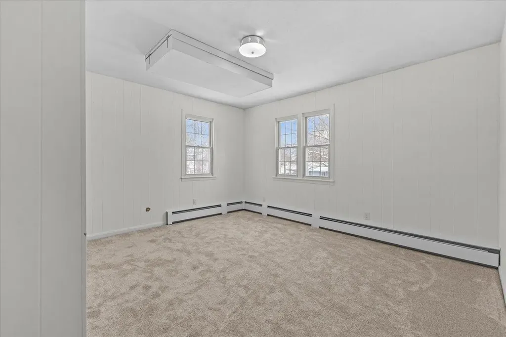 23 Birchwood Lane Burlington VT 05408