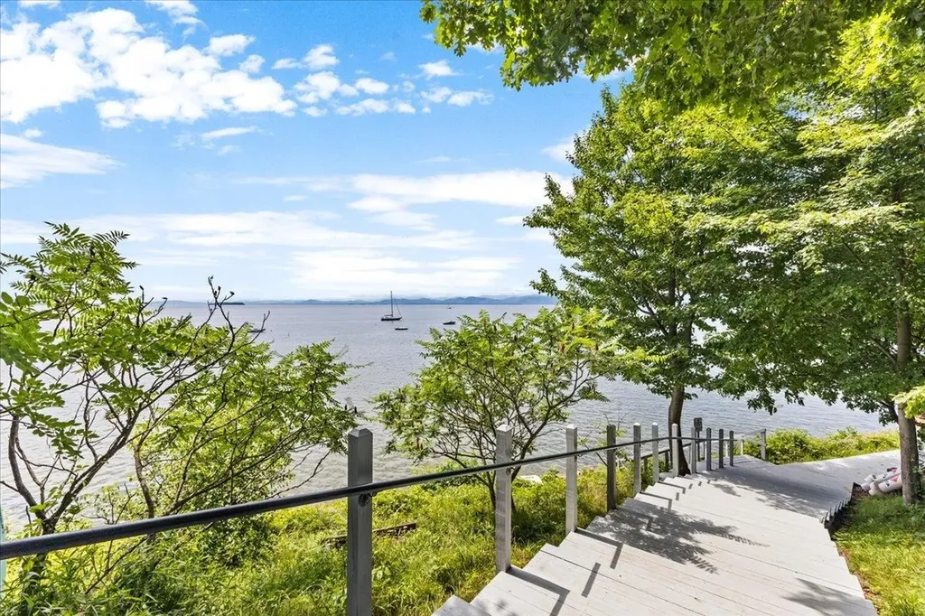 23 Birchwood Lane Burlington VT 05408