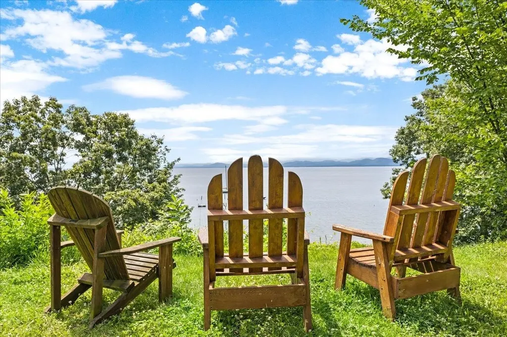 23 Birchwood Lane Burlington VT 05408