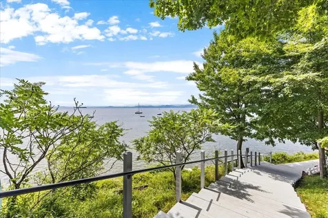 23 Birchwood Lane Burlington VT 05408