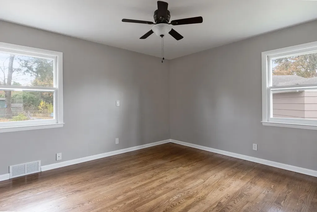 149 Shore Road Burlington VT 05408