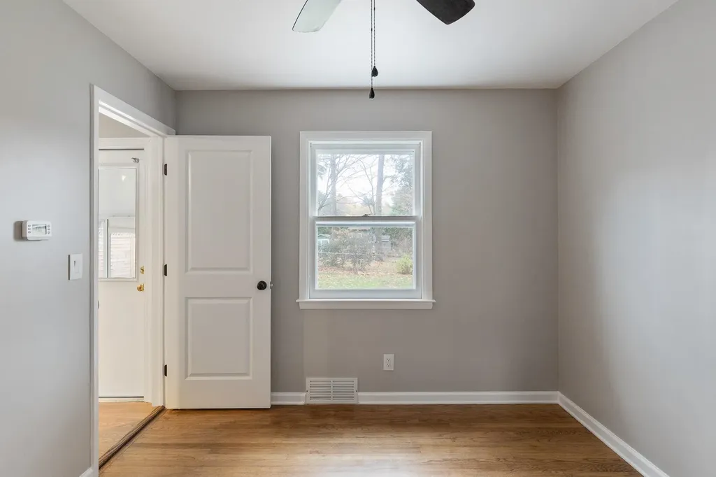 149 Shore Road Burlington VT 05408