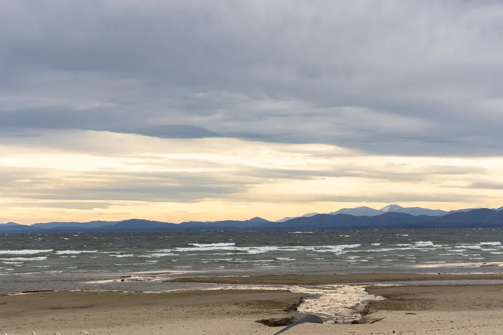 149 Shore Road Burlington VT 05408