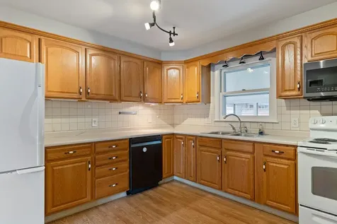 149 Shore Road Burlington VT 05408