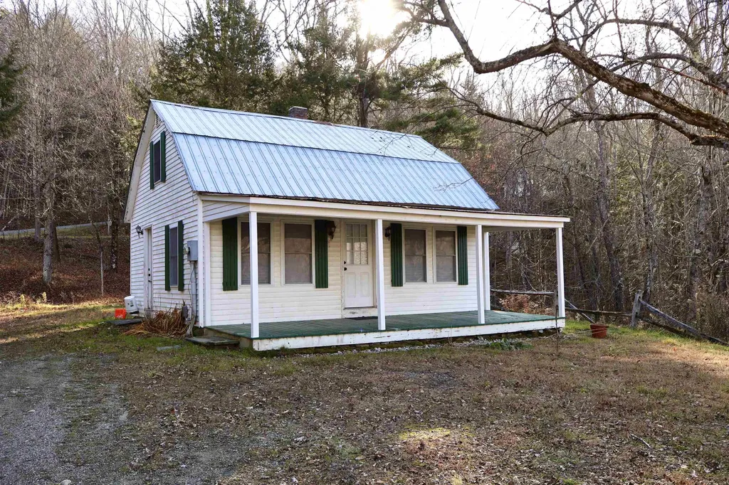 29 Markham Lane Weston VT 05161