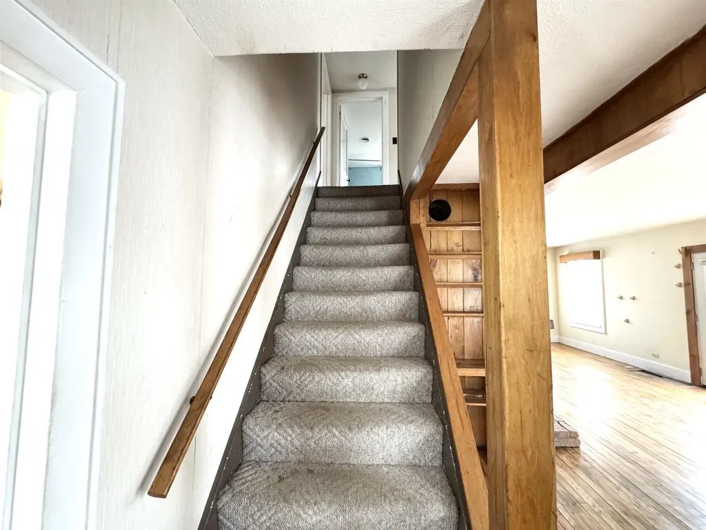 2072 North Main Street Londonderry VT 05148