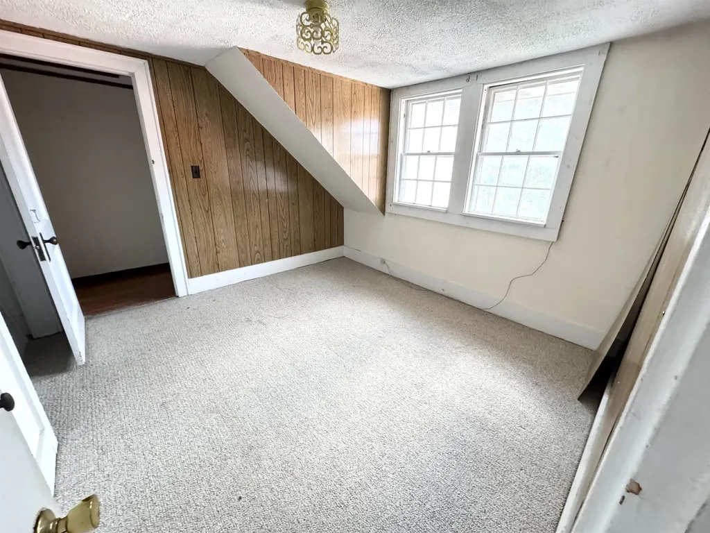 2072 North Main Street Londonderry VT 05148