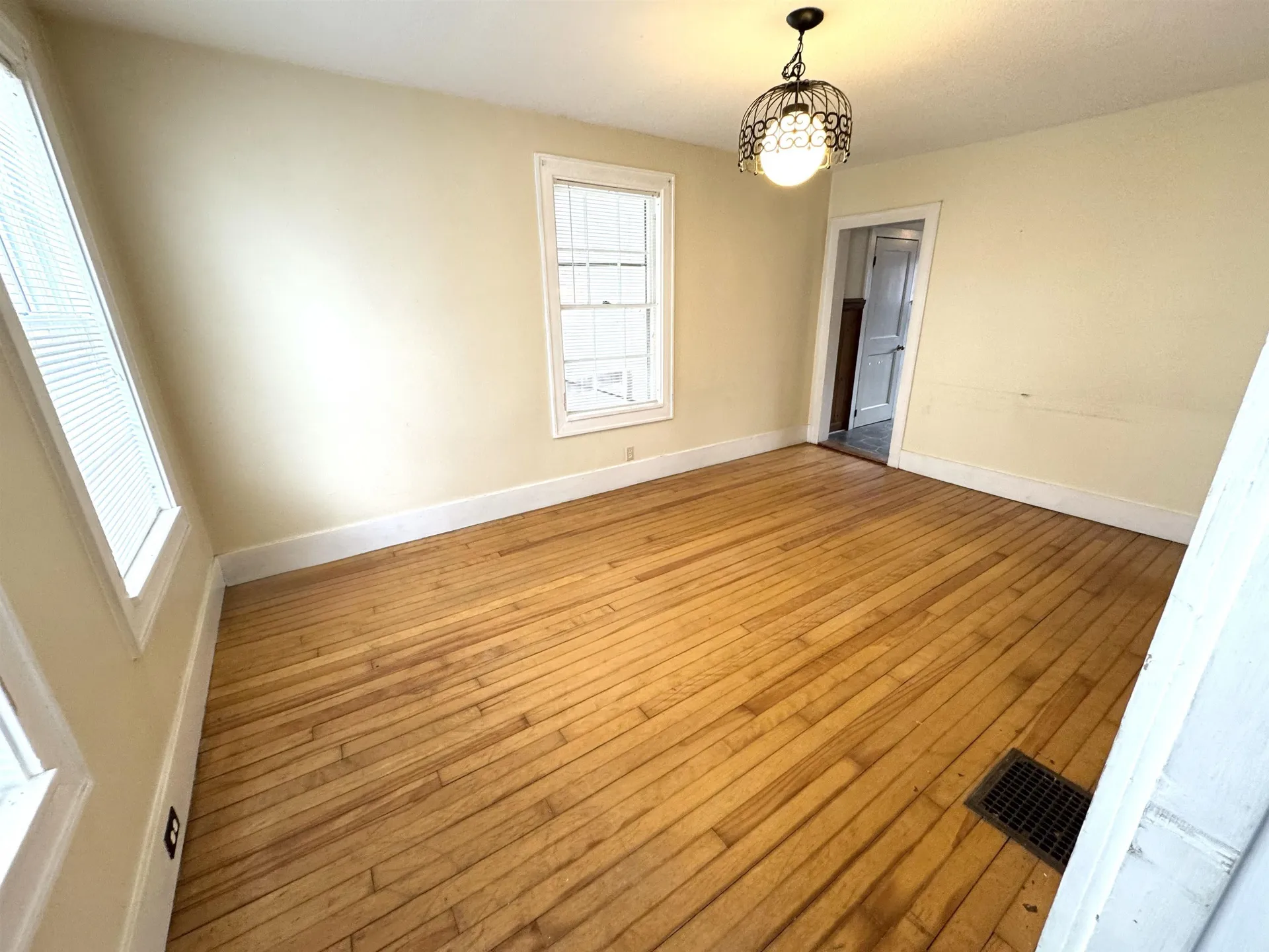 2072 North Main Street Londonderry VT 05148