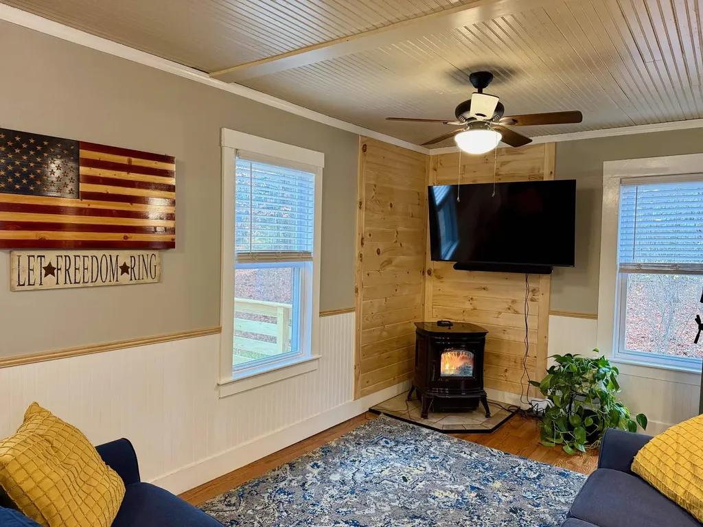 18 Pine Street Tilton NH 03276