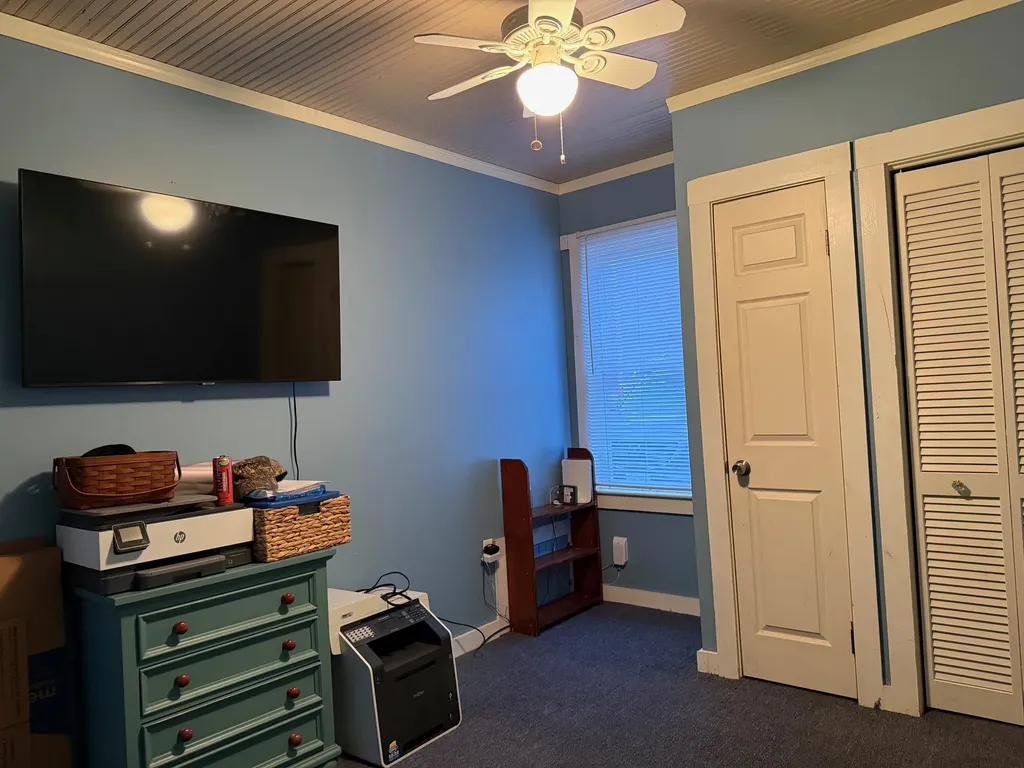 18 Pine Street Tilton NH 03276