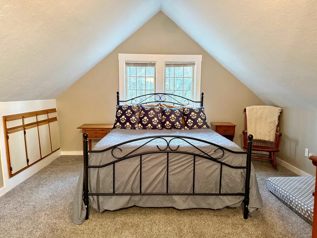 18 Pine Street Tilton NH 03276