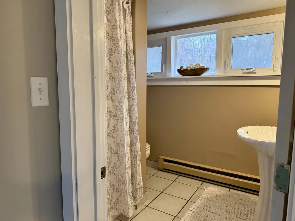 18 Pine Street Tilton NH 03276