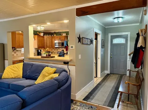 18 Pine Street Tilton NH 03276