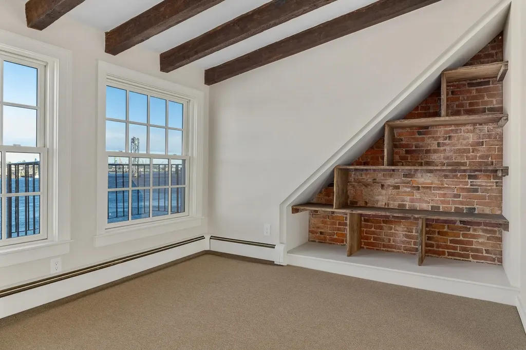 205 Market Street Portsmouth NH 03801