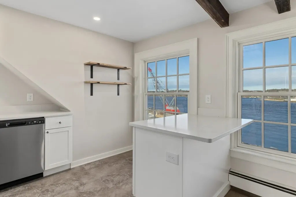 205 Market Street Portsmouth NH 03801