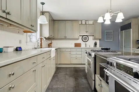 11 Turnpike Road Grafton NH 03240