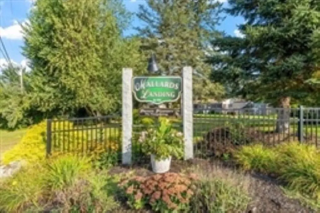 32 Mallards Landing Road Belmont NH 03220