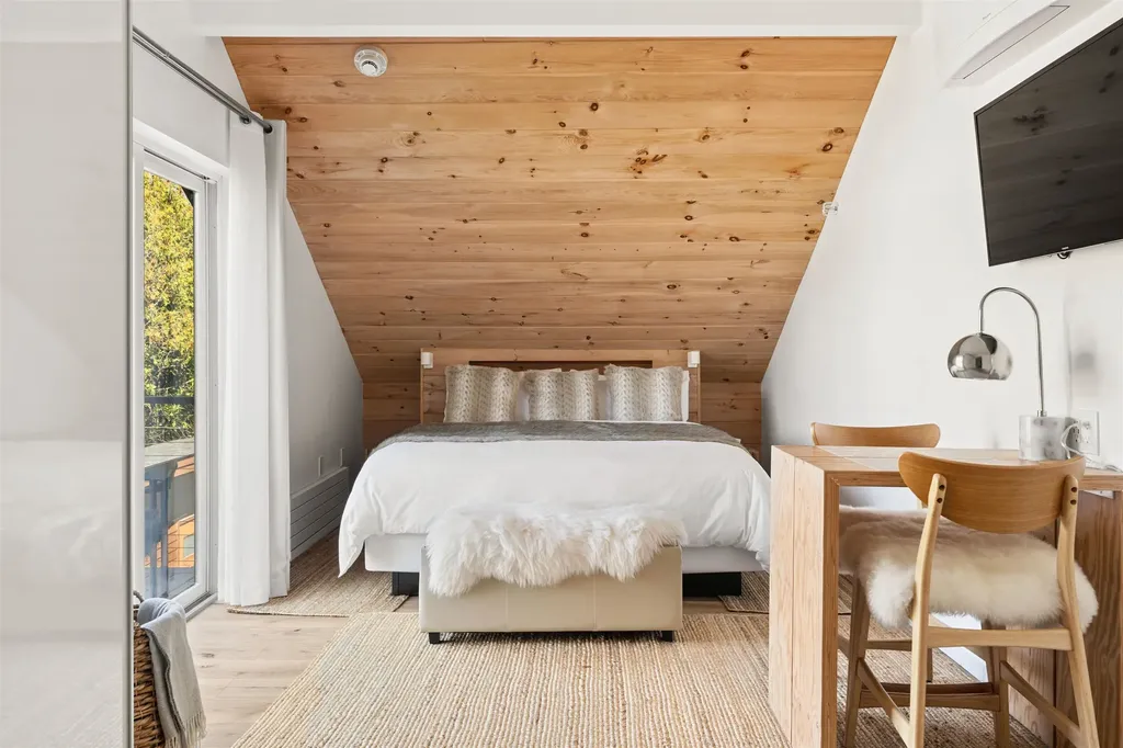 2906 White Mountain Highway Conway NH 03860