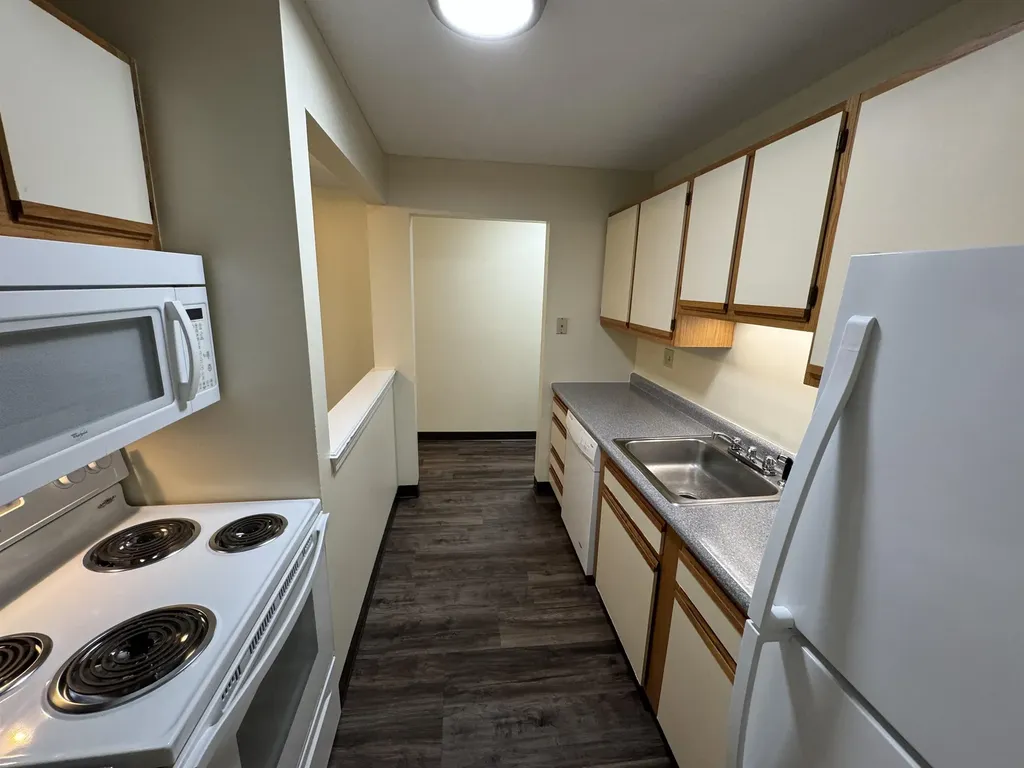 131 Eastern Avenue Manchester NH 03104