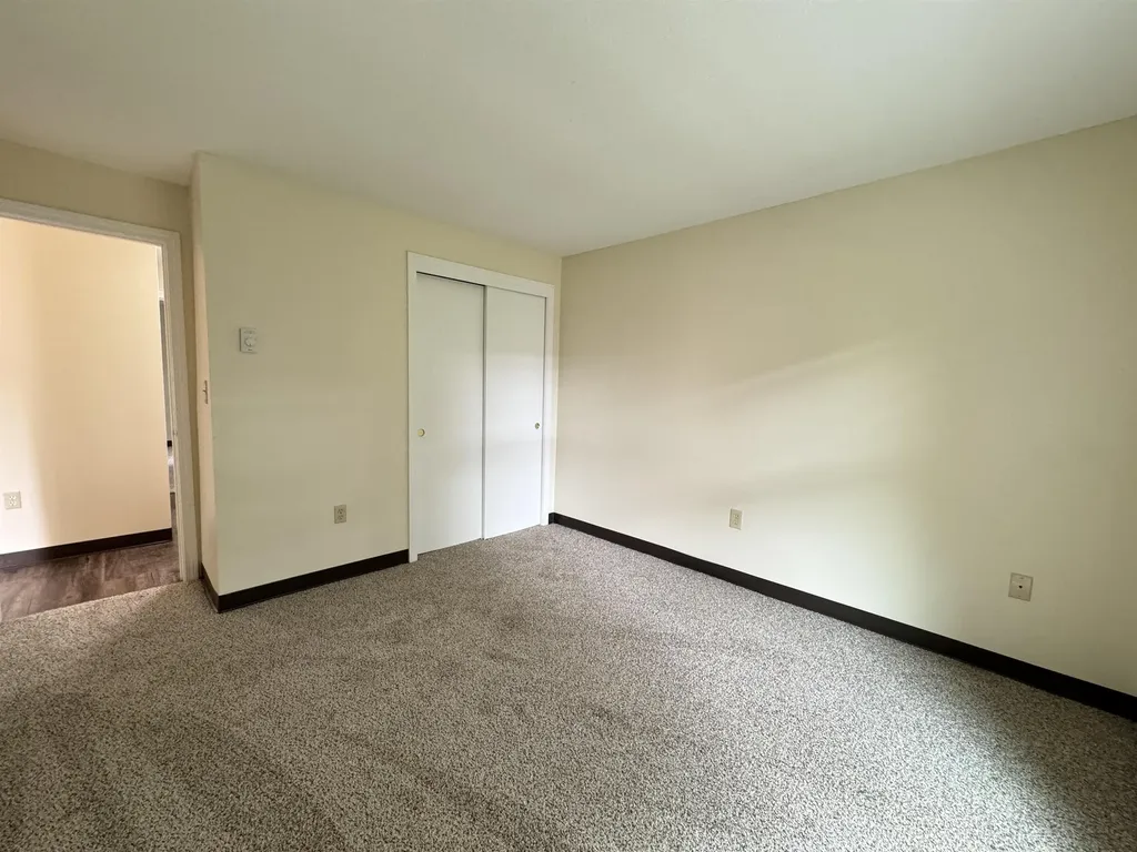 131 Eastern Avenue Manchester NH 03104