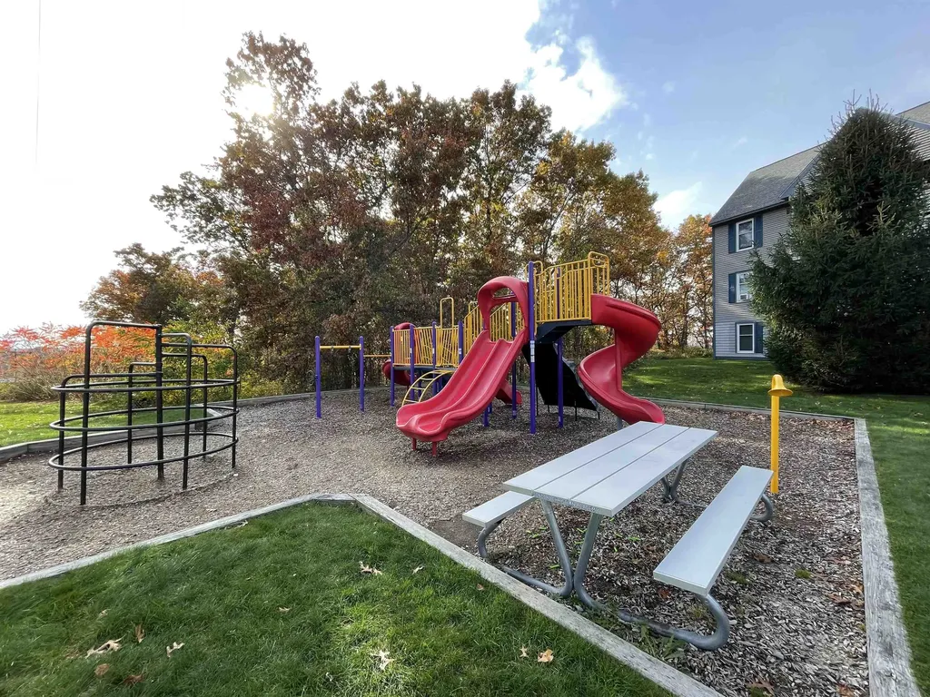 131 Eastern Avenue Manchester NH 03104