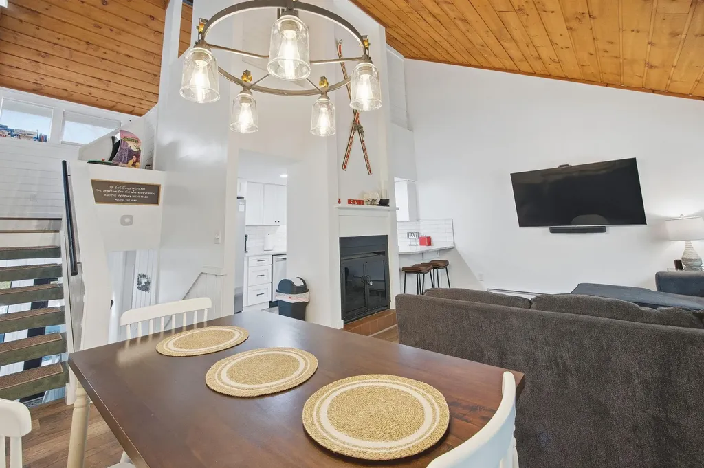 21 Osseo Circle Lincoln NH 03251