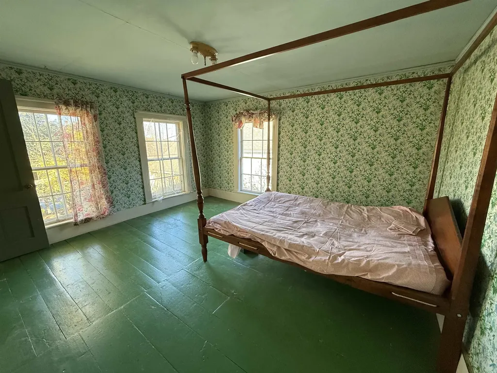 144 Putnam Hill Road Lyndeborough NH 03082