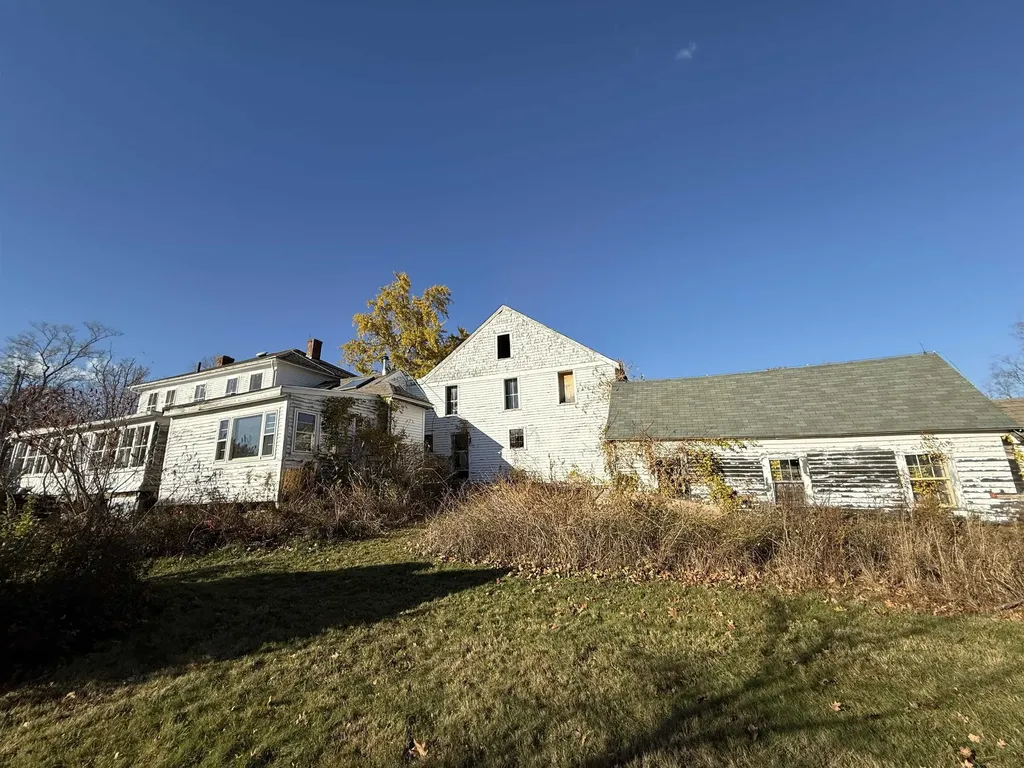 144 Putnam Hill Road Lyndeborough NH 03082