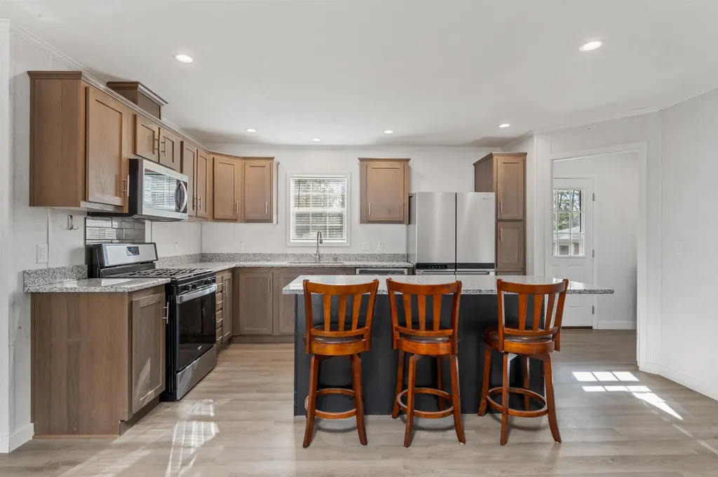 9 Aspen Road Tilton NH 03276