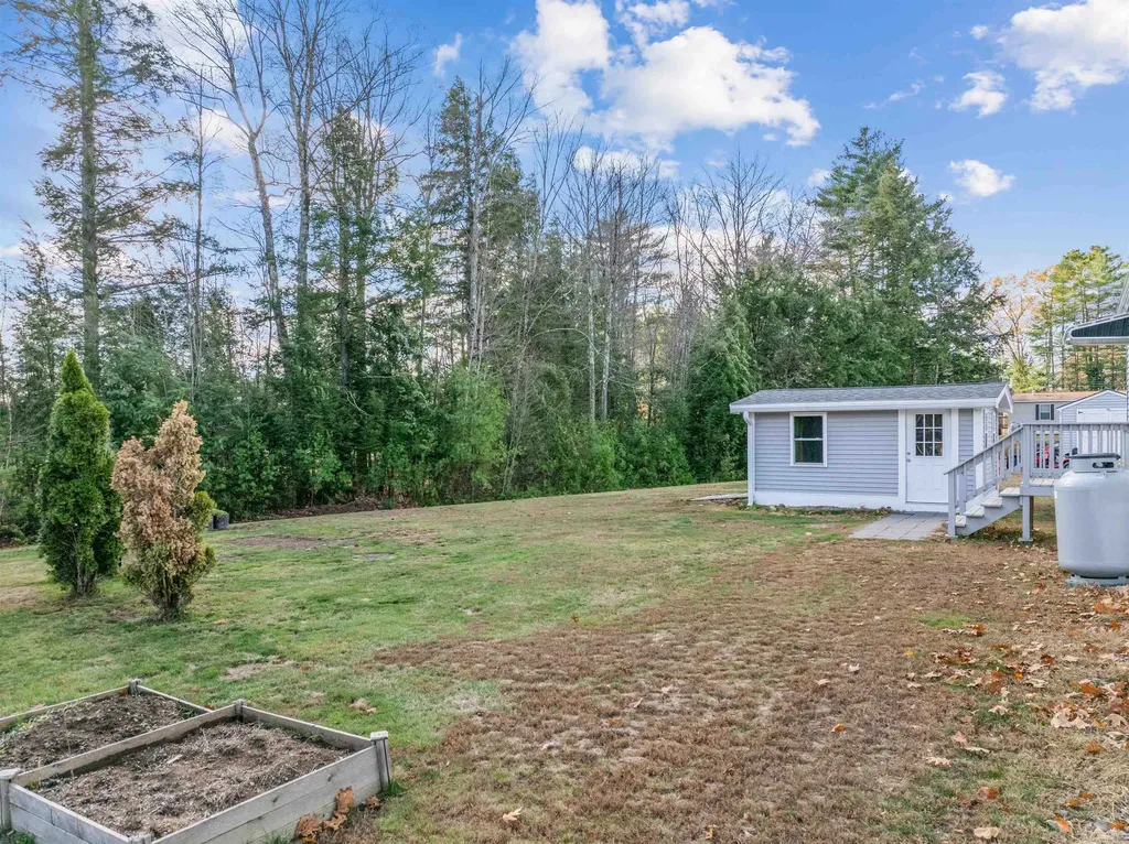 9 Aspen Road Tilton NH 03276