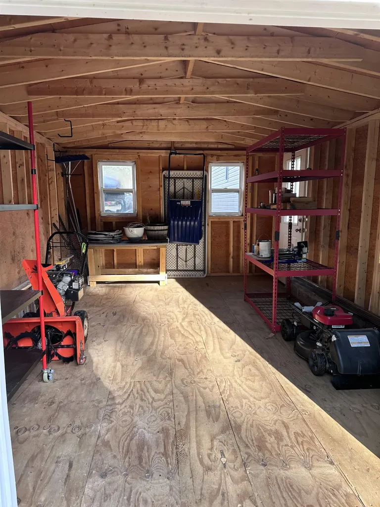 9 Aspen Road Tilton NH 03276