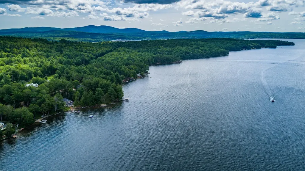 9 Aspen Road Tilton NH 03276