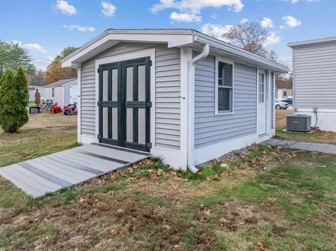 9 Aspen Road Tilton NH 03276