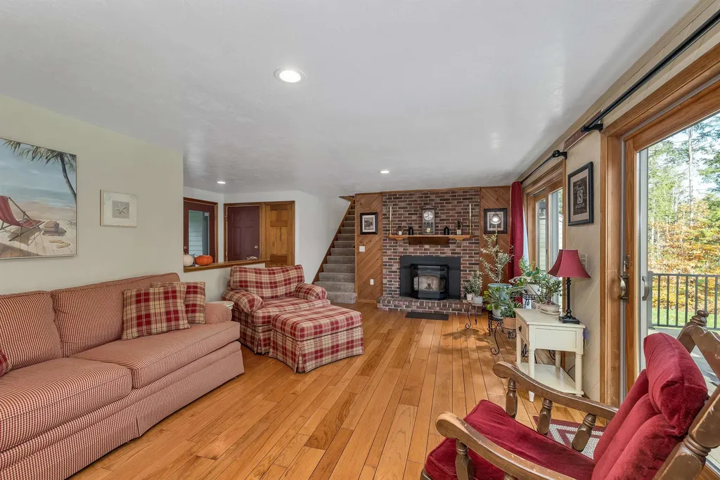 22 Morgan Way Gilford NH 03249-7431
