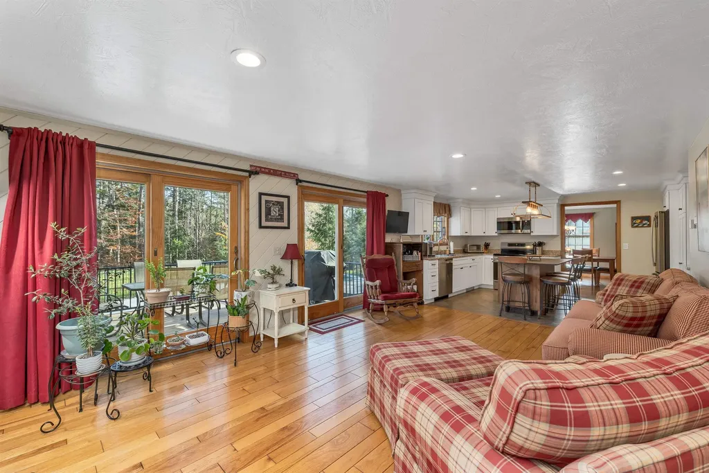 22 Morgan Way Gilford NH 03249-7431
