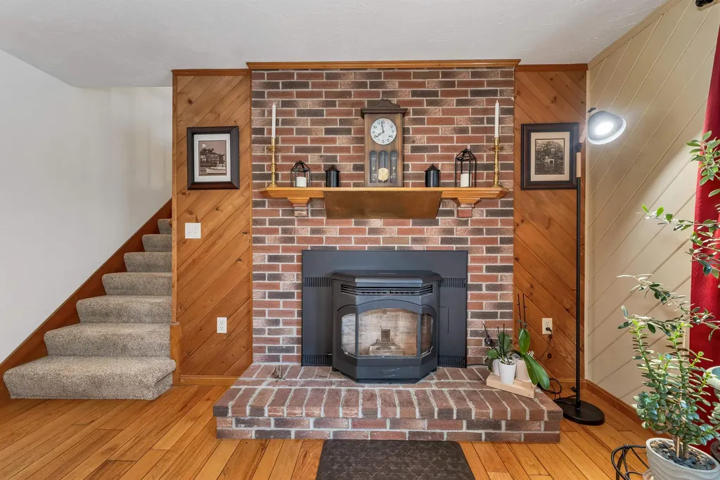 22 Morgan Way Gilford NH 03249-7431