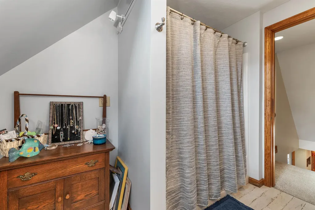 22 Morgan Way Gilford NH 03249-7431