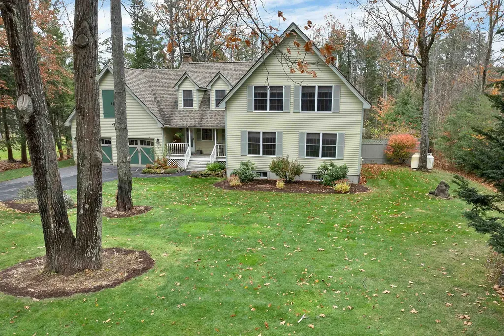 22 Morgan Way Gilford NH 03249-7431