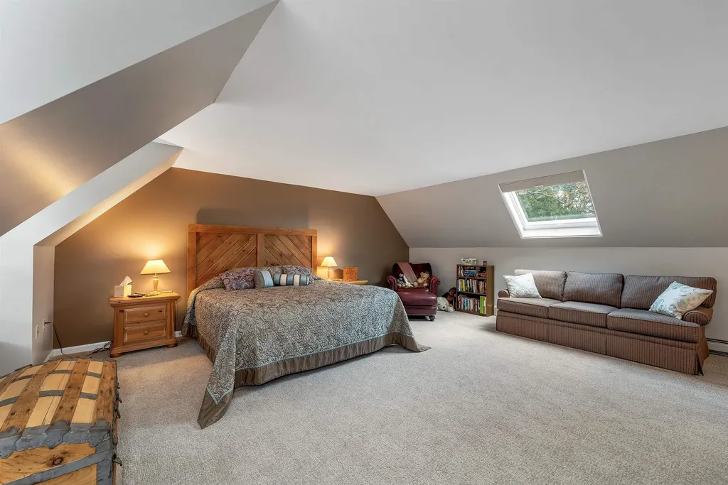 22 Morgan Way Gilford NH 03249-7431