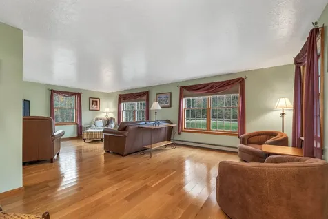 22 Morgan Way Gilford NH 03249-7431