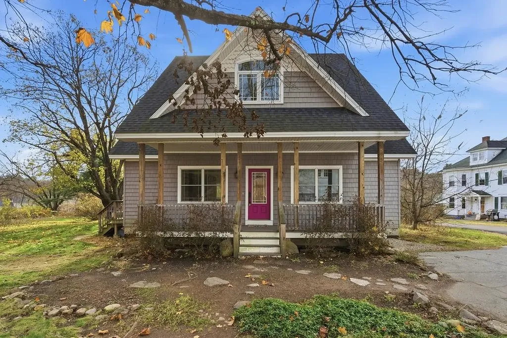 9 Shackford Court Pittsfield NH 03263