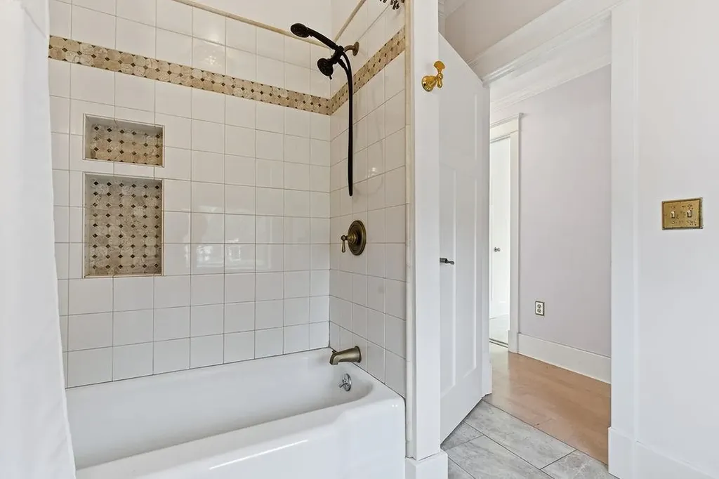 9 Shackford Court Pittsfield NH 03263