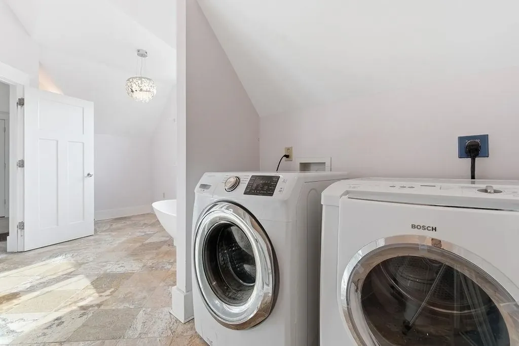 9 Shackford Court Pittsfield NH 03263