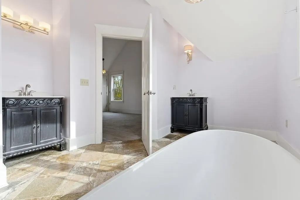 9 Shackford Court Pittsfield NH 03263