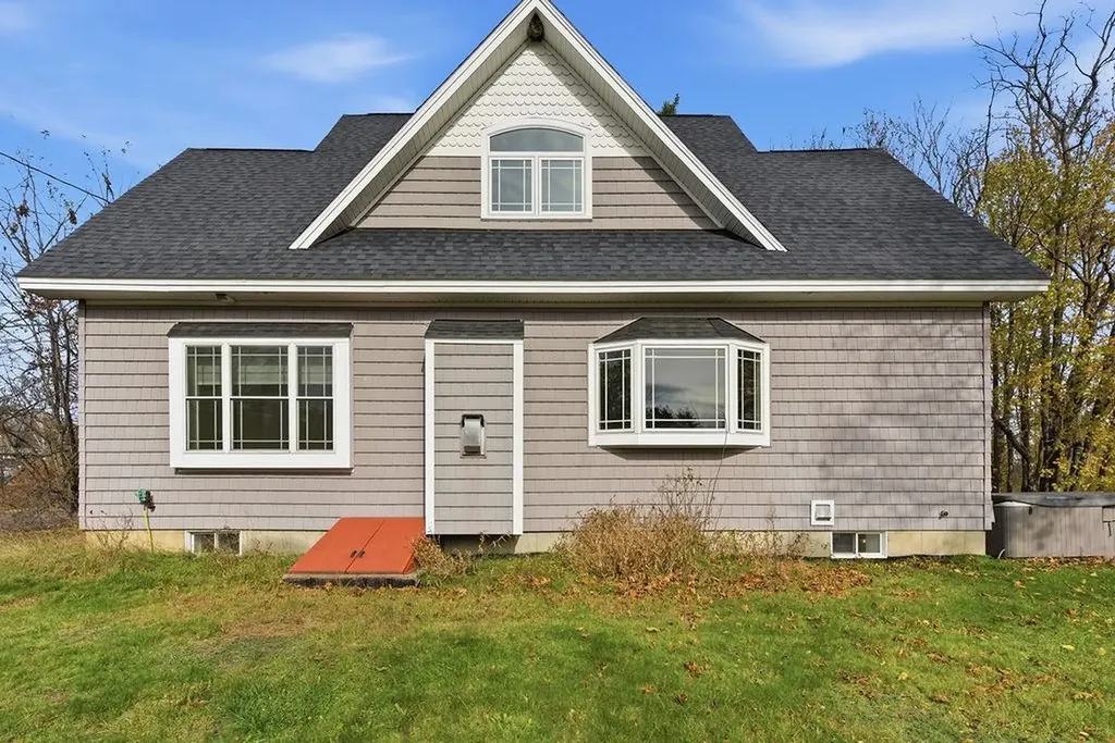 9 Shackford Court Pittsfield NH 03263