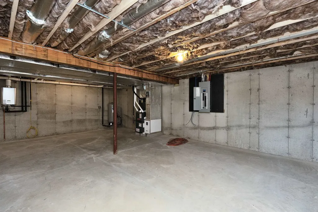 231 Putnam Hill Road Lyndeborough NH 03082