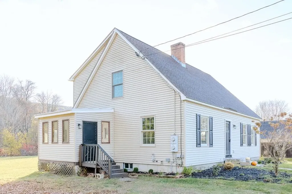 24 Village Road Surry NH 03431
