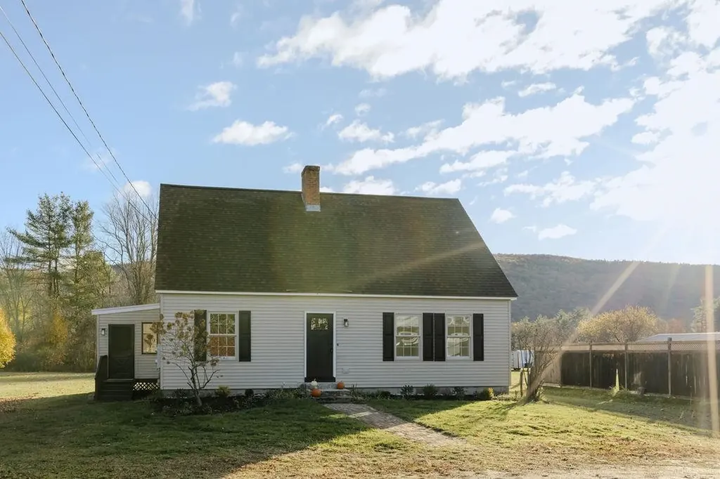 24 Village Road Surry NH 03431