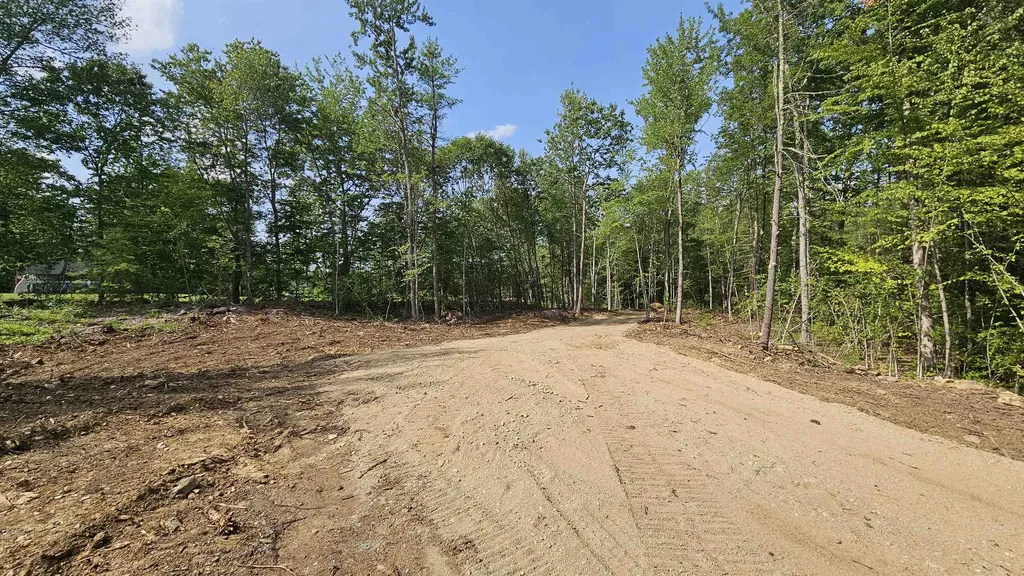 207-002 Washington Street Barrington NH 03825