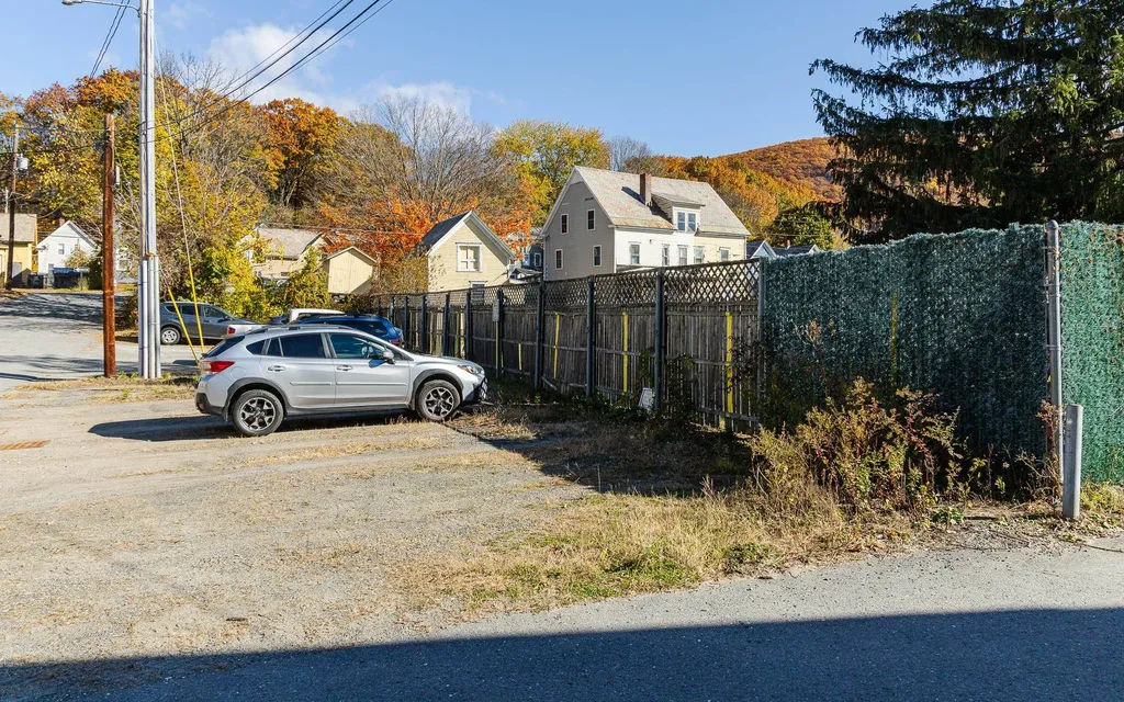 5 - 9 Merchant Street Walpole NH 03609